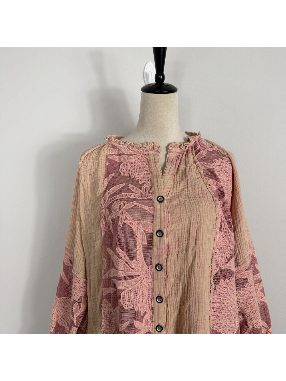 Oli & Hali Women's Pink Floral Gauze Button Up Baby Doll Blouse Top Small - Picture 3 of 6